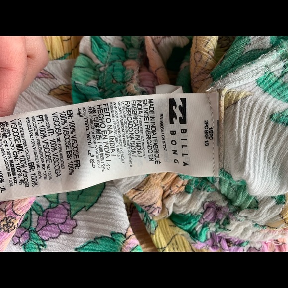 XS | Billabong | cute summer beach romper - Picture 11 of 11